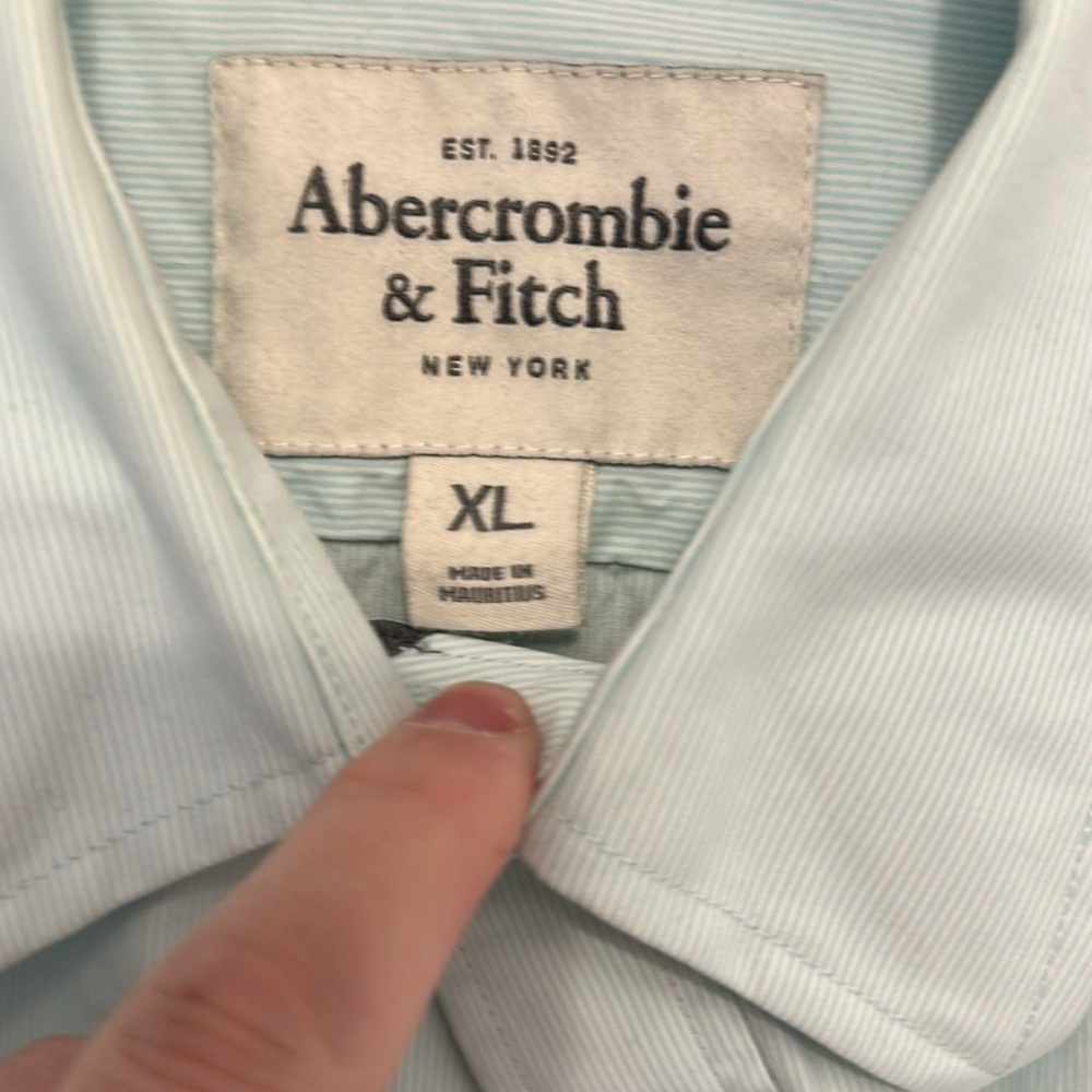 Vintage Abercrombie & Fitch men’s button down muscle shirt - Picture 3 of 8